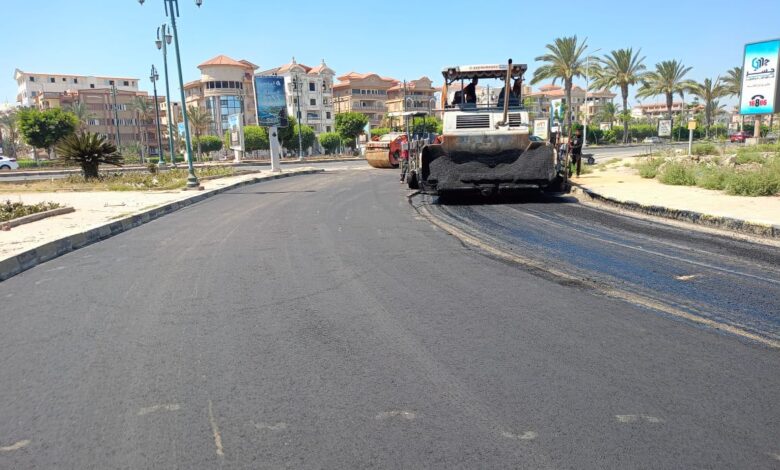وزيرة الإسكان تتابع تنفيذ خطط تطوير ورفع كفاءة شبكات الطرق والمرافق الأساسية بعددٍ من المدن الجديد