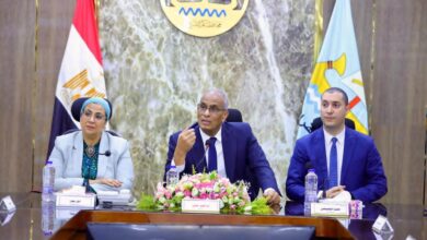 محافظ كفرالشيخ ورئيسة المجلس القومي للمرأة يبحثان سبل تنفيذ البرامج والمبادرات الداعمة لتمكين المرأة