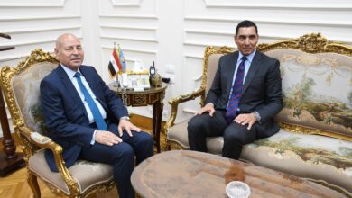 وزير الشباب و ومحافظ القاهرة يبحثان ملفات التعاون بالقطاع الشبابي والرياضي
