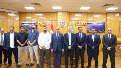 محافظ المنيا يبحث مع “إنفنيتي للطاقة” تنفيذ مشروع عملاق للطاقة الشمسية يوفر 4 آلاف فرصة عمل