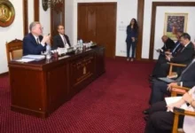 الوزيرين مع ممثلي السفارات الأجنبية في مصر