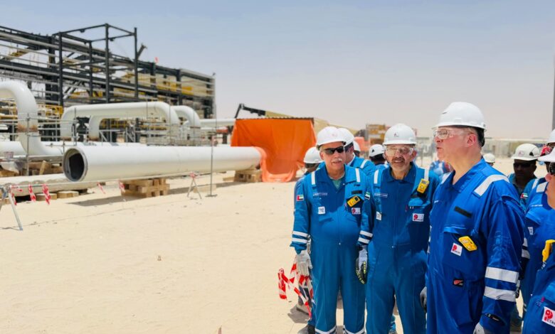 وزير البترول يتفقد موقع عمل بتروجت في تنفيذ أحد مشروعات البنية التحتية بحقول النفط في الإمارات