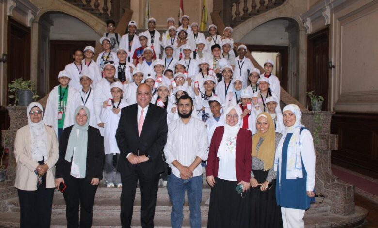 "بحوث الصحراء" يفتتح فعاليات المرحلة العاشرة من برنامج "جامعة الطفل"