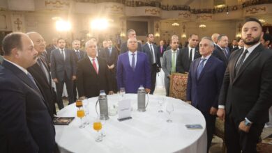 وزير النقل يشارك في احتفالية الهيئة الوطنية للصحافة لتدشين كتاب "رجل الأقدار.. سيرة قائد.. مسيرة وطن"