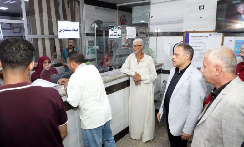 محافظ الشرقية يُتابع سير إجراءات العمل بالمركز التكنولوجي بمدينة فاقوس