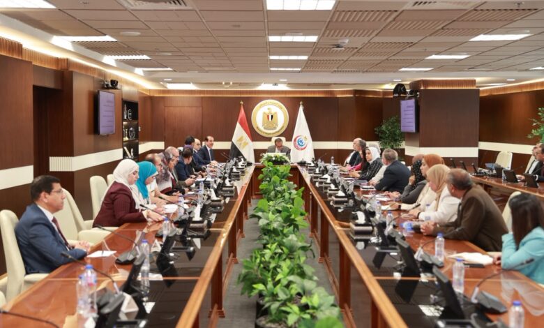 وزير الصحة يتابع أعمال الأمانة العامة للجنة الوطنية لنظم الغذاء والتغذية