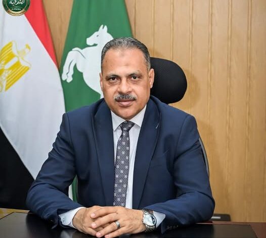 محافظ الشرقية يبعث تهنئة لعبدالله محمود لحصوله على المركز الاول بالثانوية العامة  