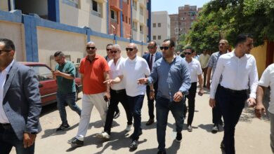 محافظ القاهرة:نقل رئيس وحدة الرصد البيئى ورئيس فرع هيئة النظافة بحى المرج،بالحى لتقاعسهما في متابعة أعمال النظافة