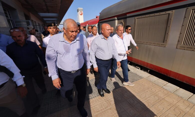 وزير النقل يتفقد محطة السكة الحديد ومحطة اتوبيسات غرب ووسط الدلتا للنقل والسياحة بمطروح