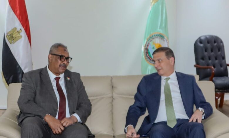 وزير الزراعة يستقبل نظيره السوداني ومدير "المنظمة العربية"