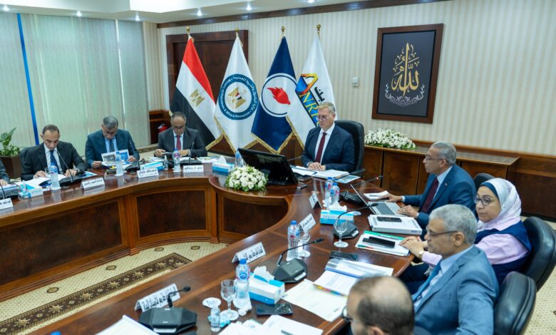 وزير البترول والثروة المعدنية يشيد بجهود شركة الإسكندرية الوطنية للتكرير والبتروكيماويات ( أنربك)