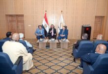 وزير التموين يبحث مع الاتحاد العام للغرف التجارية والشعبة العامة للمخابز تطوير منظومة الخبز