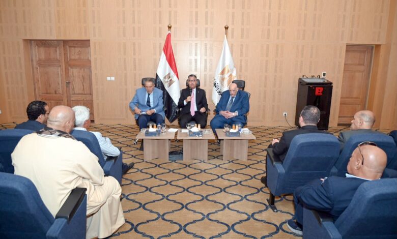 وزير التموين يبحث مع الاتحاد العام للغرف التجارية والشعبة العامة للمخابز تطوير منظومة الخبز