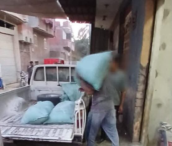 ضبط كمية من الدقيق المدعم داخل ماكينة طحين بمركز ومدينة الشهداء