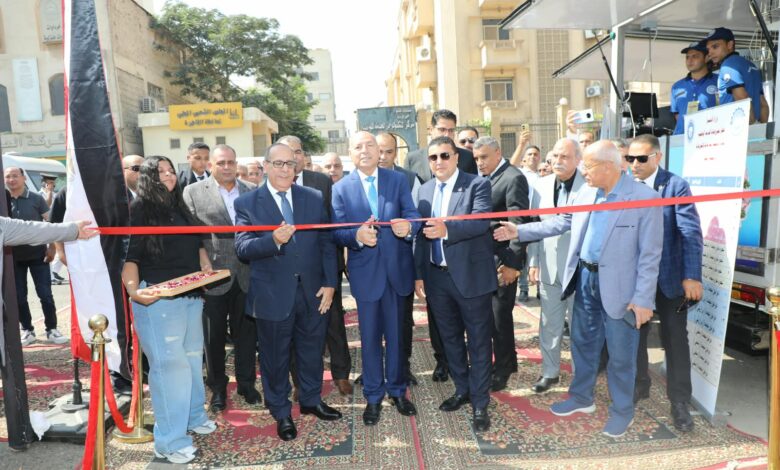 محافظ القاهرةيفتتح سوق اليوم الواحد بحى وسط القاهرة