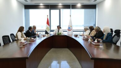 وزير الصحة يبحث التوسع في جراحات استبدال المفاصل باستخدام تقنية الروبوت