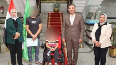 محافظ القليوبية يستجيب لمعاناة طفل مصاب بضمور بالعضلات