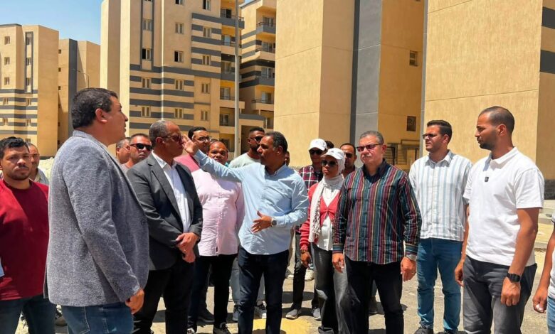 وزيرة الإسكان تتابع موقف تنفيذ المشروعات السكنية والخدمية بمدينتي 15 مايو والعبور ومحافظة بورسعيد