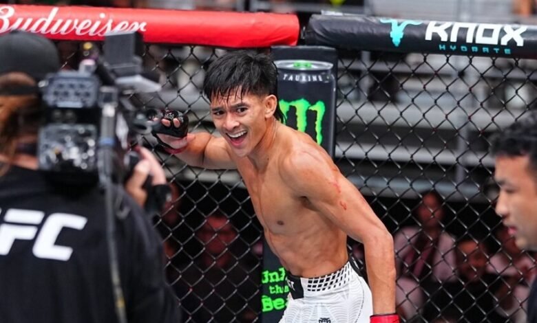 المقاتل الأنونيسى بلال حسن يسقط روخاس بالضربة القاضية "UFC Shanghai" بشنغهاي الصينية
