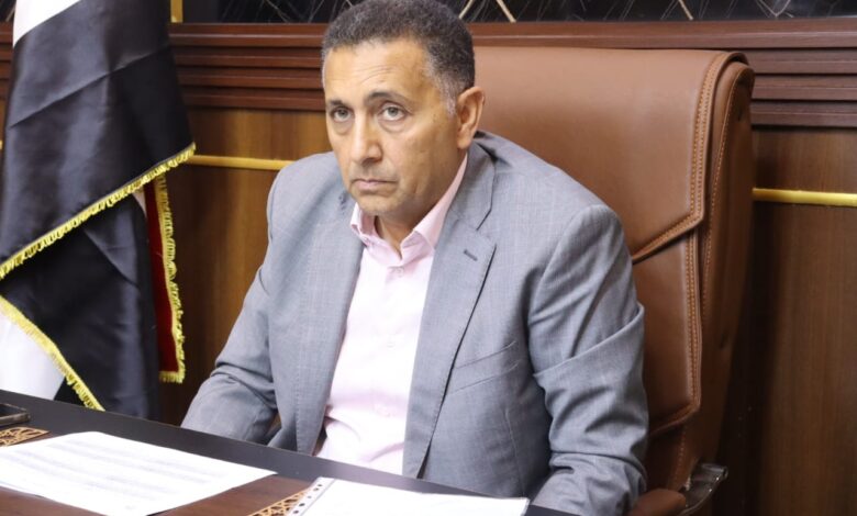 محافظ القليوبية يتابع تداعيات حادث سقوط سقف أثناء تنفيذ أعمال إزالة أدوار مخالفة بمدينة طوخ