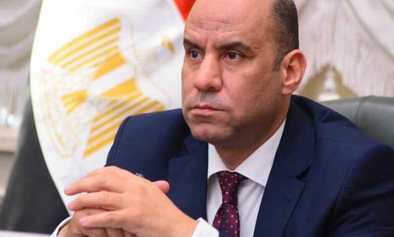 وزير العمل ينعي ضحايا حادث عمال الدواويس.. ويتابع تطورات المصابين لحظة بلحظة
