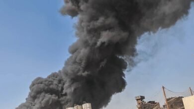 اندلاع حريق داخل مخزن في روض الفرج