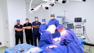 مستشفى القناطر الخيرية تستقبل رضيعا بعيب خلقي وتجري له إصلاحا بجدار البطن