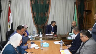 " محافظ القليوبية " يبحث " 18 " طلبًا وشكوى خلال اللقاء الجماهيري "الـ92 " بالقناطر الخيرية