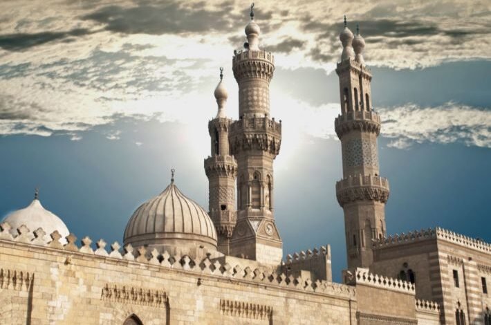 الأزهر يدين تمزيق المصحف بنيويورك. . ولا حرية في المساس بالمقدسات