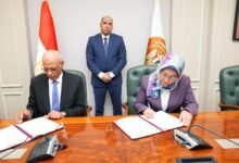 وزير العمل يشهد توقيع بروتوكول تعاون مع "صندوق الخدمات الاجتماعية والصحية والثقافية"