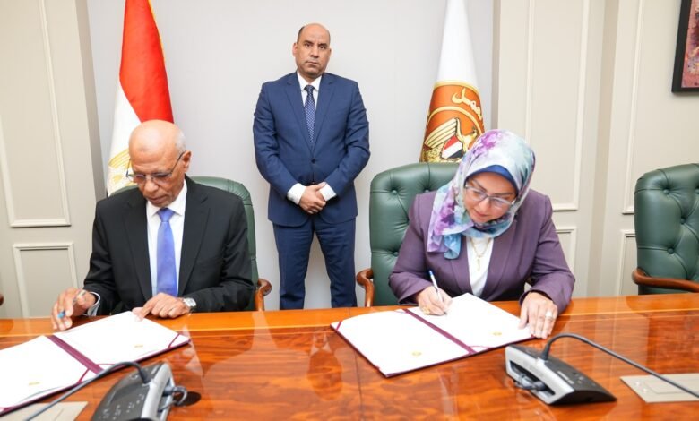وزير العمل يشهد توقيع بروتوكول تعاون مع "صندوق الخدمات الاجتماعية والصحية والثقافية"