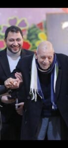 بعد 45 عامًا من العطاء.. الجيزة تدعو بالشفاء لرجلٍ أفنى عمره في خدمة التعليم