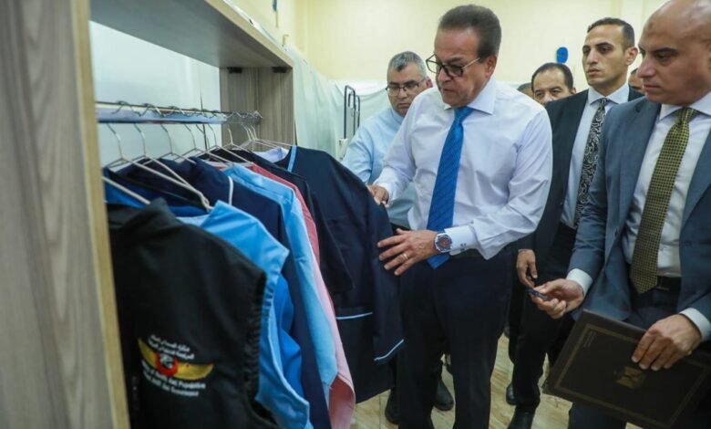 وزير الصحة يتفقد مخازن التموين الطبي للاطمئنان على المخزون الاستراتيجي