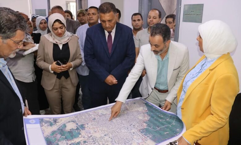 " محافظ القليوبية " يفتتح " مركز معلومات الشبكات الأرضية " بمدينة الخانكة