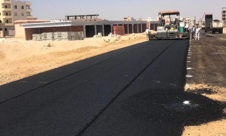 وزيرة الإسكان تتابع موقف أعمال الطرق والمرافق والخدمات بمناطق «بيت الوطن»
