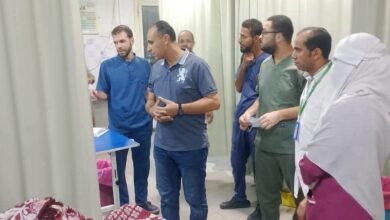 مدير صحة بني سويف يفاجئ مستشفى الفشن ويحيل المخالفين للتحقيق