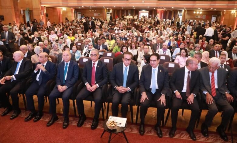 شهد الدكتور خالد عبدالغفار، وزير الصحة والسكان، فعاليات المؤتمر العلمي لكلية طب قصر العيني جامعة القاهرة تحت عنوان «طب الطوارئ والكوارث