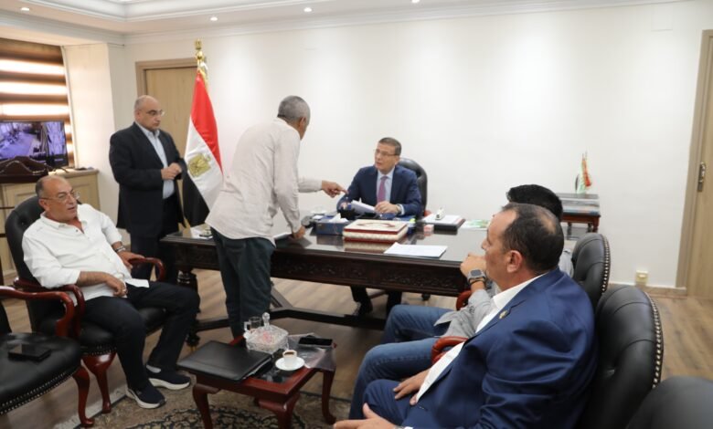 وزير الزراعة يوجه قطاعات الوزارة بالتفاعل الفوري مع طلبات نواب الشعب