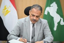 محافظ الشرقية يُصدر 22قرار جزاء بالخصم من الأجر بحق ٦٣من العاملين