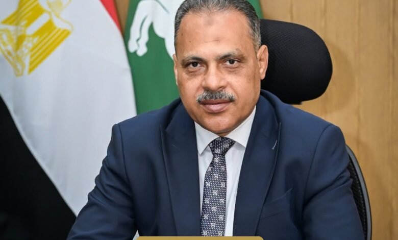 الشرقية تحتل المركز السابع بالانتهاء من استخراج ٦ آلاف و٩٦٧ رخصة المحال العامة