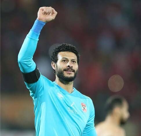 الأهلي يحسم تجديد عقد محمد الشناوي خلال أيام