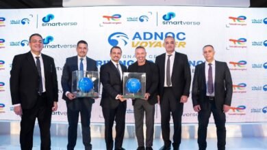 توتال إنرجيز توقع اتفاقية توزيع استراتيجية لمدة خمس سنوات مع مجموعة شركات سمارتڤرس لتعزيز انتشار زيوت أدنوك فويجر في مصر
