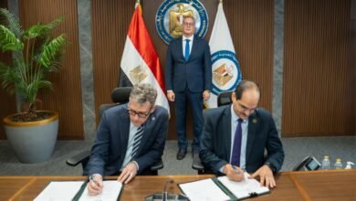وزير البترول يشهد توقيع اتفاقية للبحث عن الغاز الطبيعي والزيت الخام بمنطقة لوتس البحرية