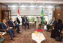 محافظ القليوبية " يستقبل قيادات البنك الزراعي المصري لبحث دعم الأسر الأولى بالرعاية