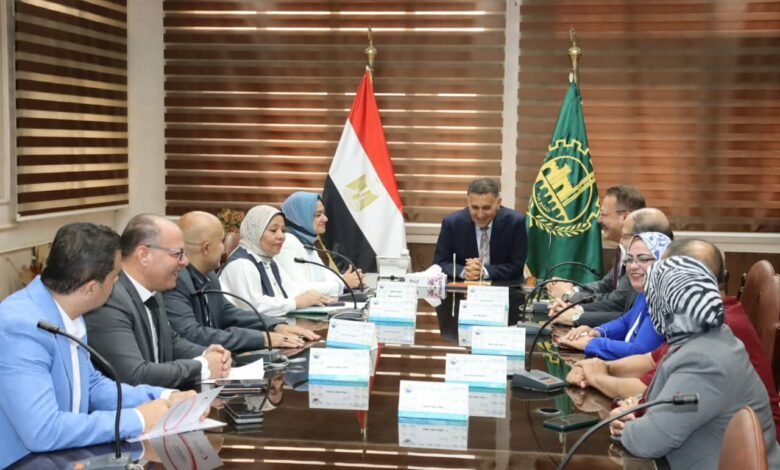 "محافظ القليوبية" يلتقي مجلس إدارة الهلال الأحمر المصري الجديد