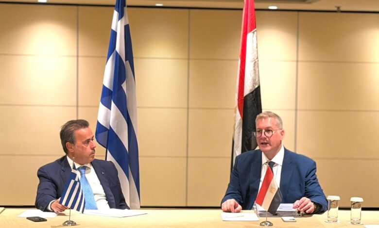 وزير البترول يبحث مع نظيره اليوناني دفع الشراكة في قطاع الغاز والاستفادة من مقومات البلدين