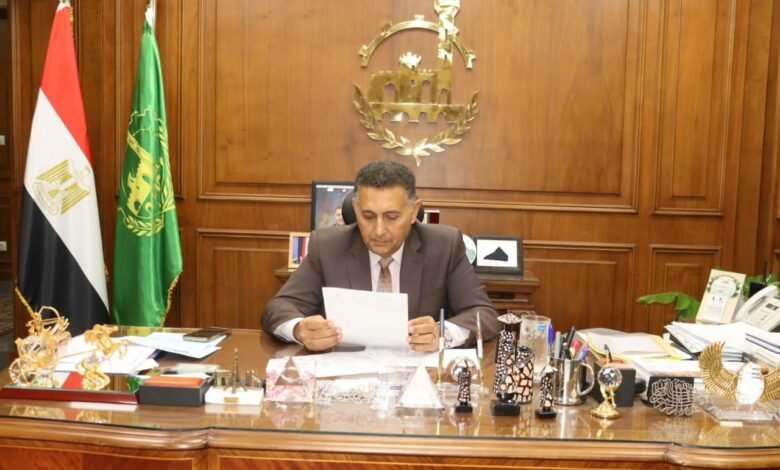 محافظ القليوبية يعتمد عقود ترسية مشروعات رصف ورفع كفاءة الطرق بعدد من المراكز والمدن