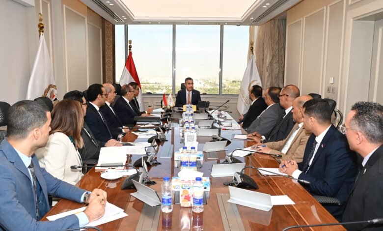 وزير التموين يعقد اجتماعًا جديدًا مع الشعبة العامة للمخابز وغرفة صناعة الحبوب